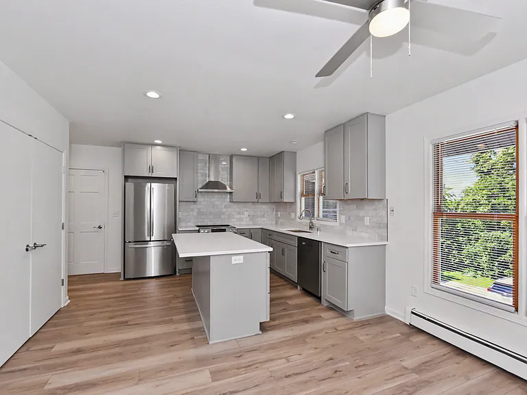W330N4339 Lakeland Dr #B — Photo 2