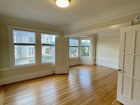 2nd image of 139 Hugo St APT 6