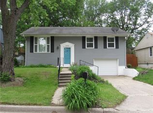 4906 Valley Ln, Saint Joseph, MO 64503