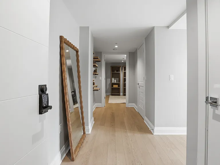 925 N Fairfax St #311 — Photo 14