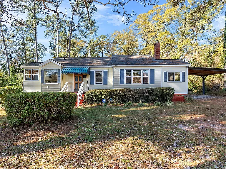 2347 Byrnes Dr — Photo 1