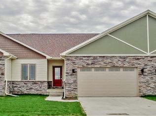 2612 Eagle Ridge Dr, Marshalltown, IA 50158