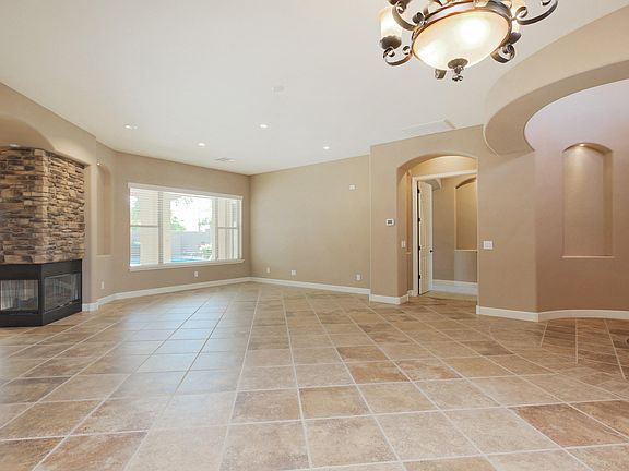 5th image of 15793 W Bonitos Dr