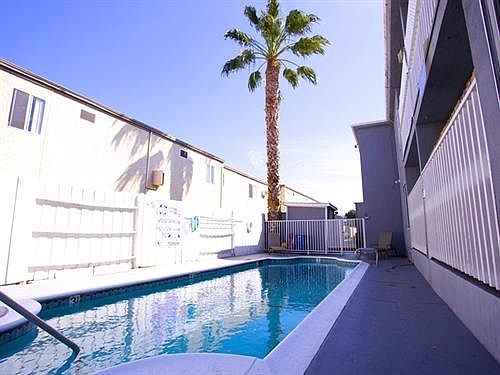 4th image of 18414 Collins St APT 121