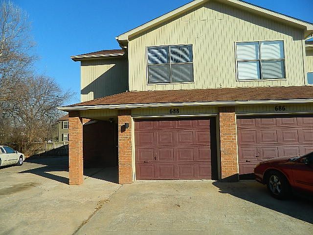 1st image of 684 W Martha Dr