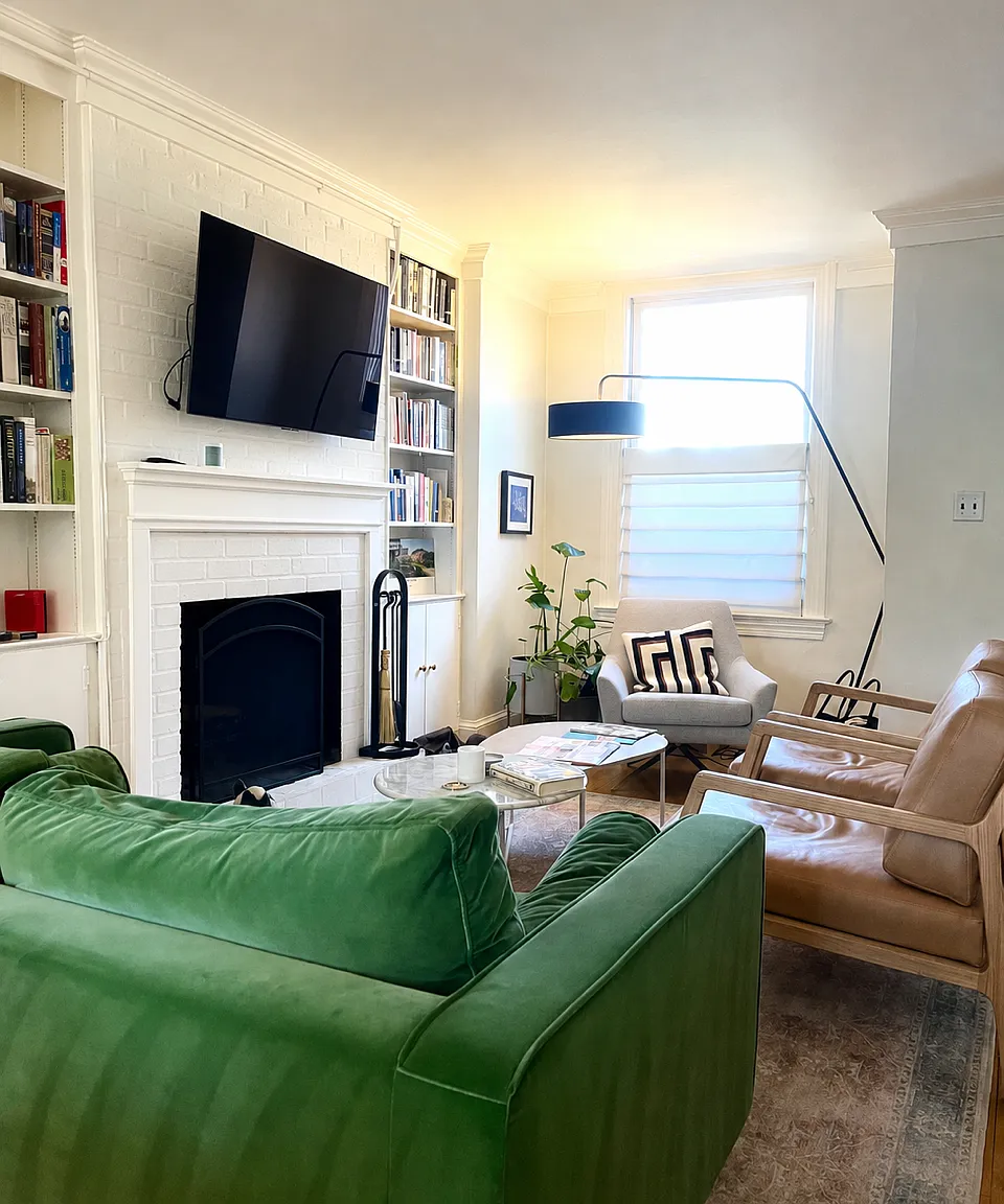 909 C St SE — Photo 3