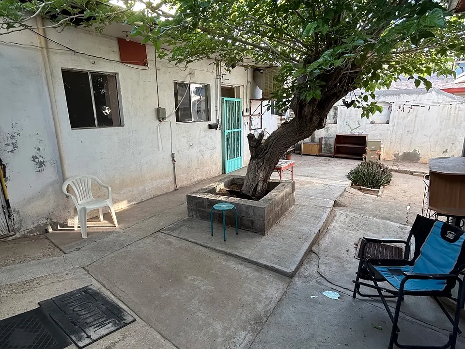 1203 N Laurel St #1