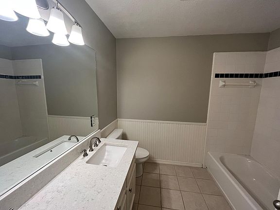 5th image of 804 Southern Hills Ct