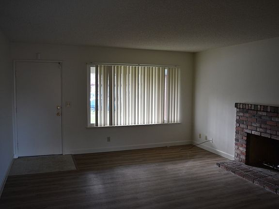 3rd image of 3299 Quesada Dr