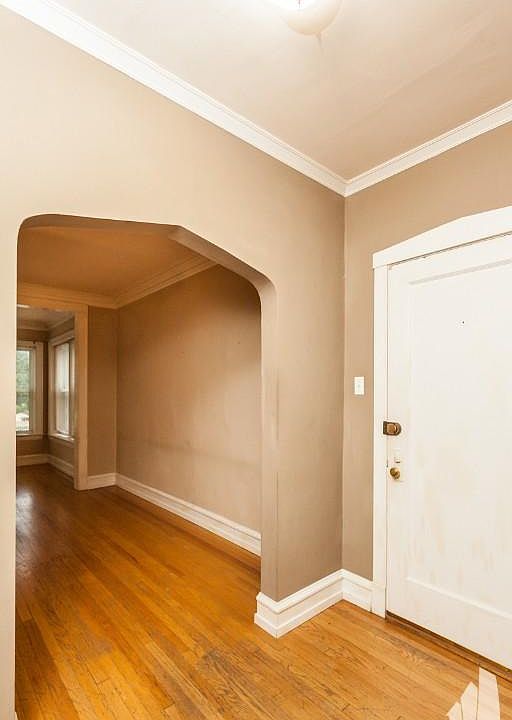 1st image of 4621 N Lawndale Ave #1