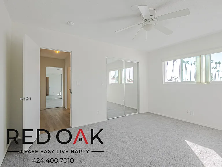 1835 Taft Ave #12 — Photo 11