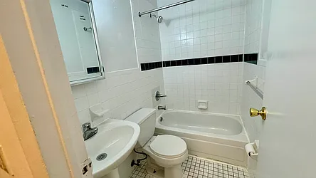 Rented by HOLTON REAL ESTATE INC.