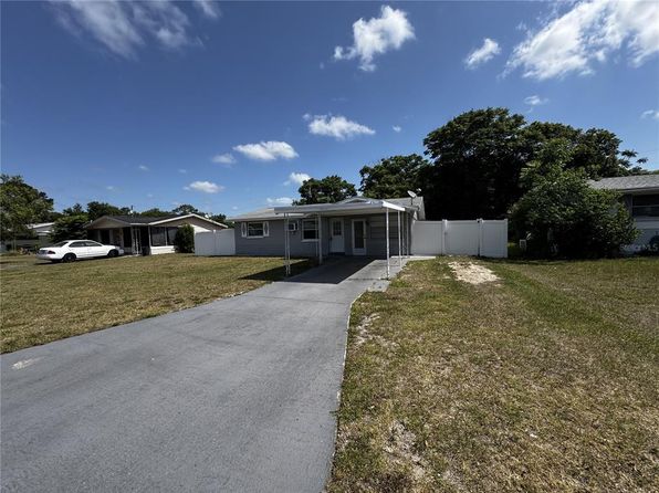 7 Oak Knoll St