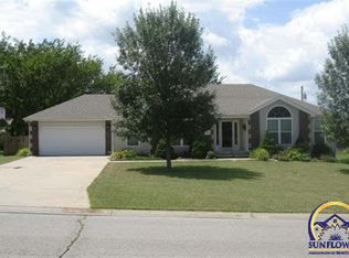 2427 SE Cuvier St, Tecumseh, KS 66542