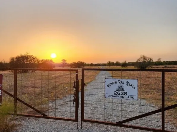 2638 Crawford Ln, Graford, TX 76449