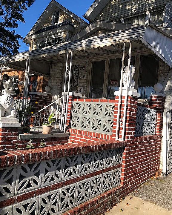 1st image of 9513 123rd St