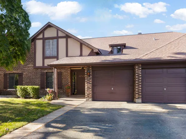 1712 Lakecliffe Dr APT D, Wheaton, IL 60189