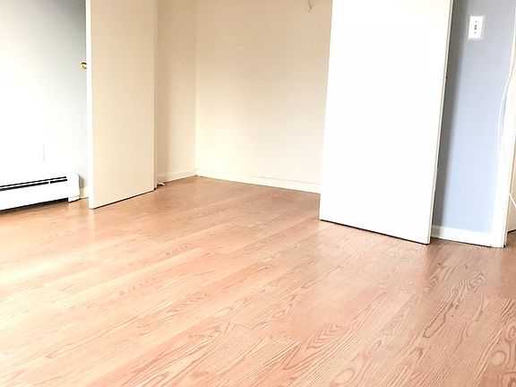 5th image of 318 Beach 66 St #1