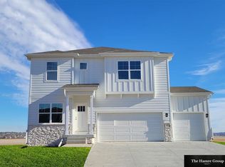 6433 Cenntennial Rd, Papillion, NE 68157