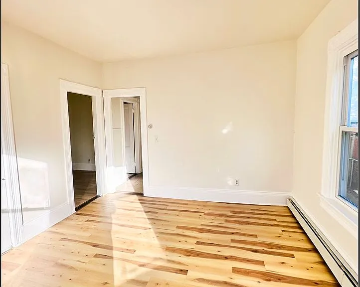 175 Amherst Street — Photo 13