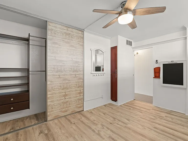 2092 Kuhio Ave #906 — Photo 11