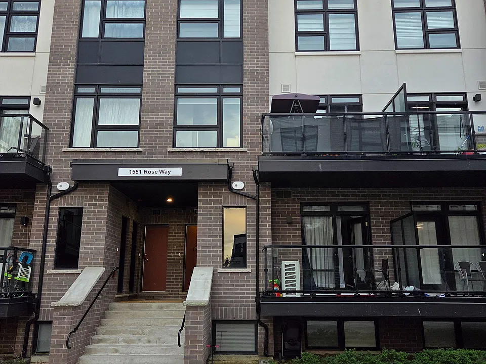 1581 Rose Way #117