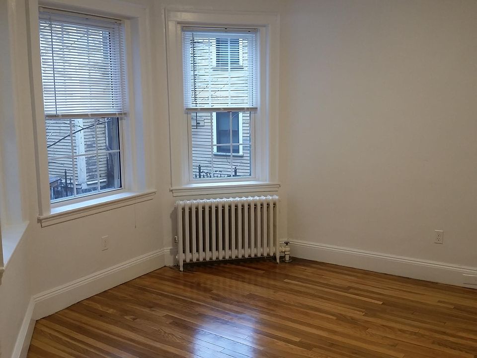 2nd image of 10 Chauncy St APT 4