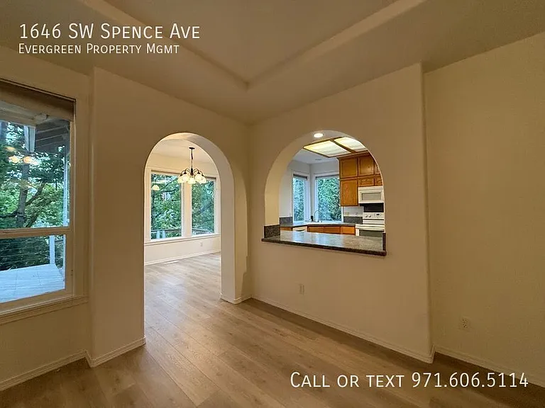 1646 SW Spence Ave — Photo 9