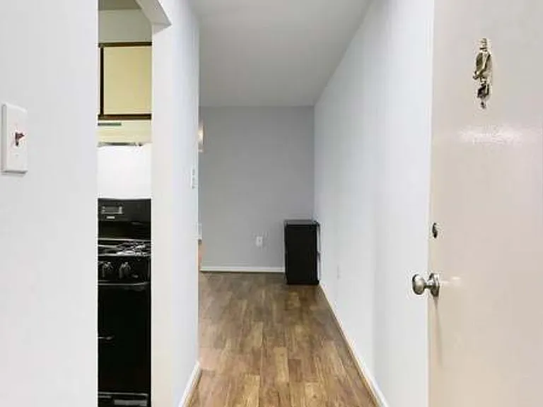 5205 Duke St #201 — Photo 23