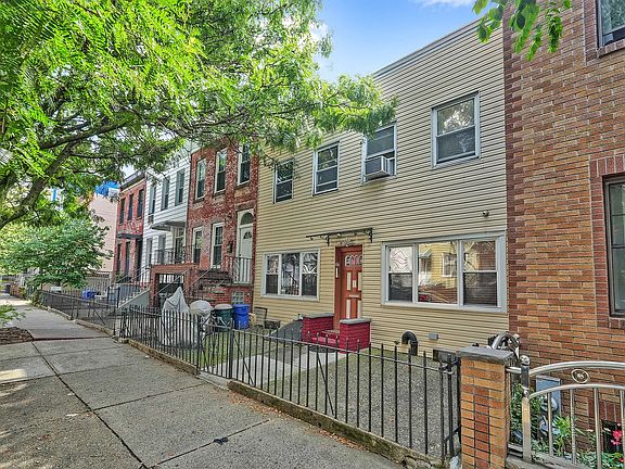 2nd image of 181 Eckford St