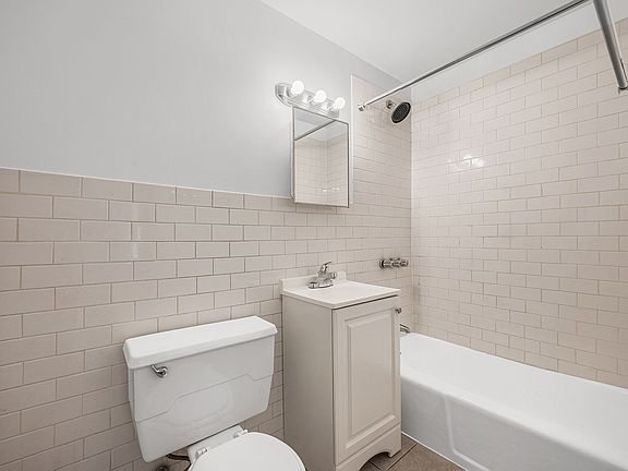 5th image of 1105 1st Ave APT 3