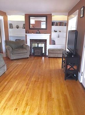 3rd image of 30 Seagrave St