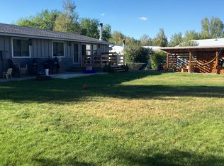 703 Poplar Dr, Colstrip, MT 59323