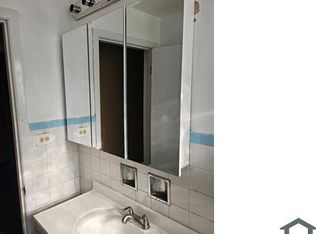 10132 S La Salle St, Chicago, IL