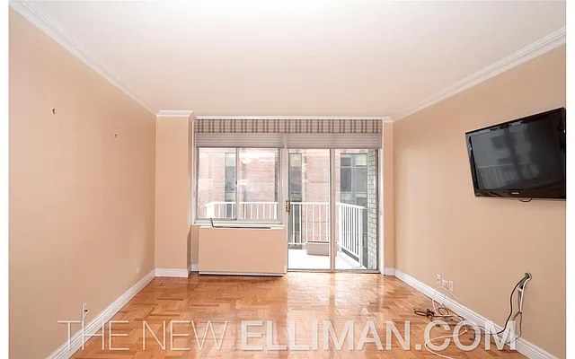 Rented by Douglas Elliman | media 15