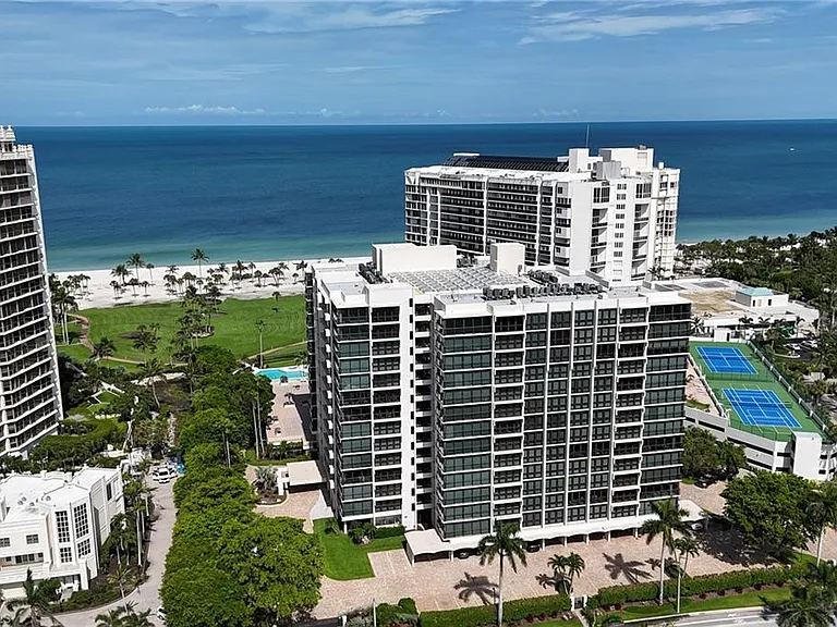 4031 Gulf Shore Blvd N #25 — Photo 2