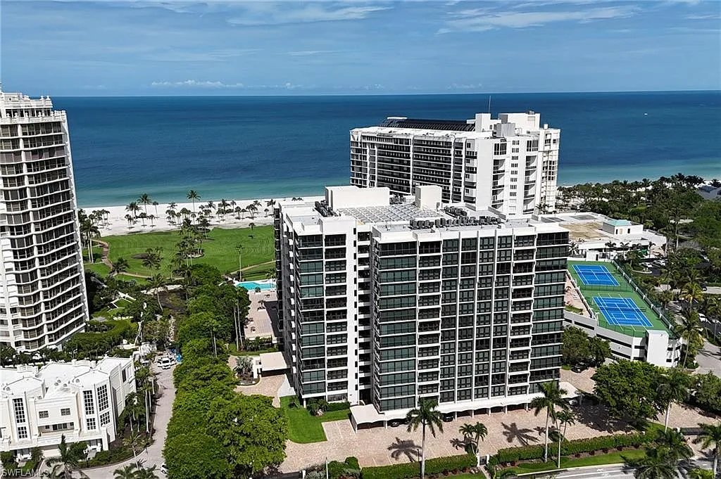 Building Photo - 4031 Gulf Shore Blvd N #25
