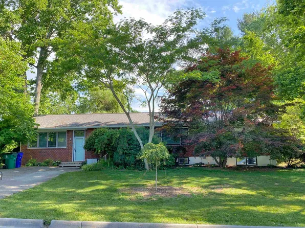 1016 Highland Cir, Blacksburg, VA 24060