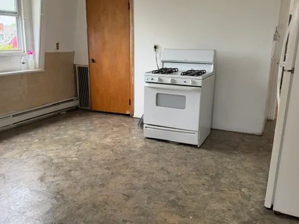 39 Brighton St Floor 3, Providence, RI 02909