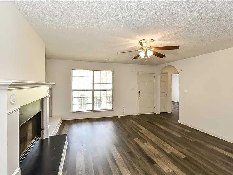 8141 Hynds Springs Ln — Photo 20