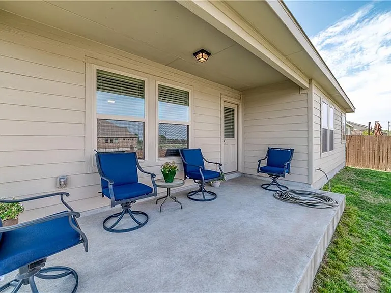 2100 Littleton Dr — Photo 28