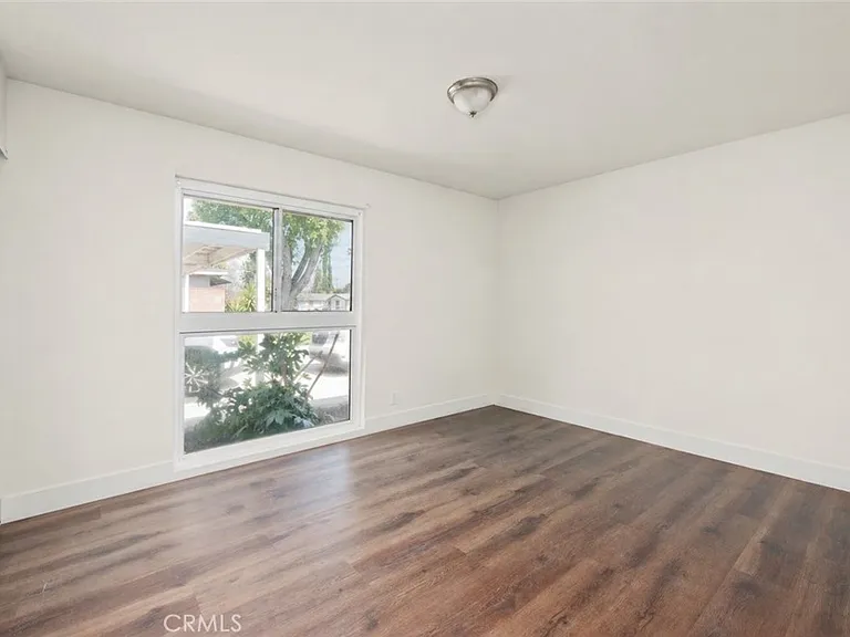 7429 Kentland Ave — Photo 10