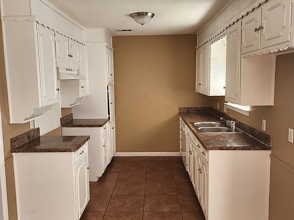 3rd image of 3309 Valley Forge Trl