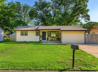 1339 N El Paso Dr, Derby, KS 67037