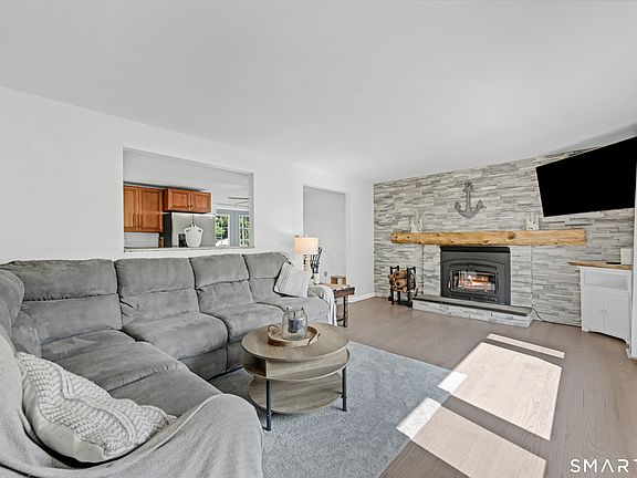 3rd image of 181 Hourigan Drive