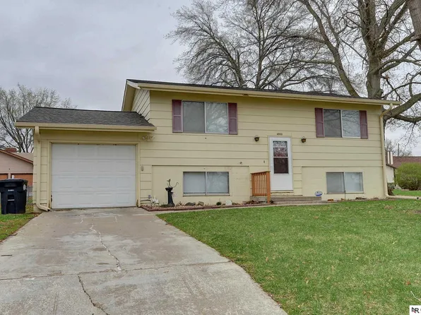 4933 S 52nd St, Omaha, NE 68117