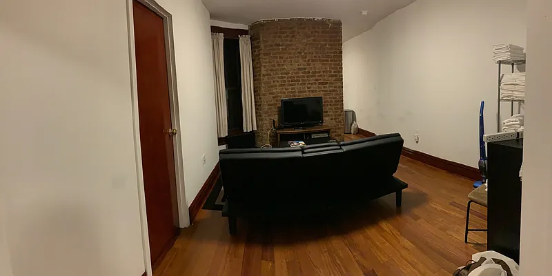 Rented by Compass | media 25