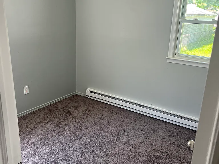 8034 Elm St — Photo 5