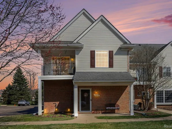 3379 Kneeland Cir #108, Howell, MI 48843