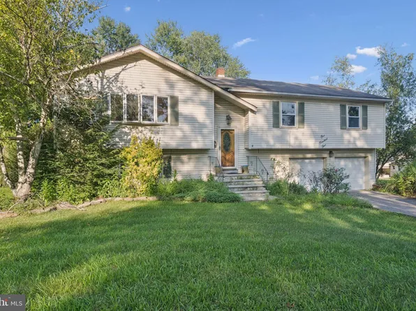 105 Canterbury Rd, Phillipsburg, NJ 08865